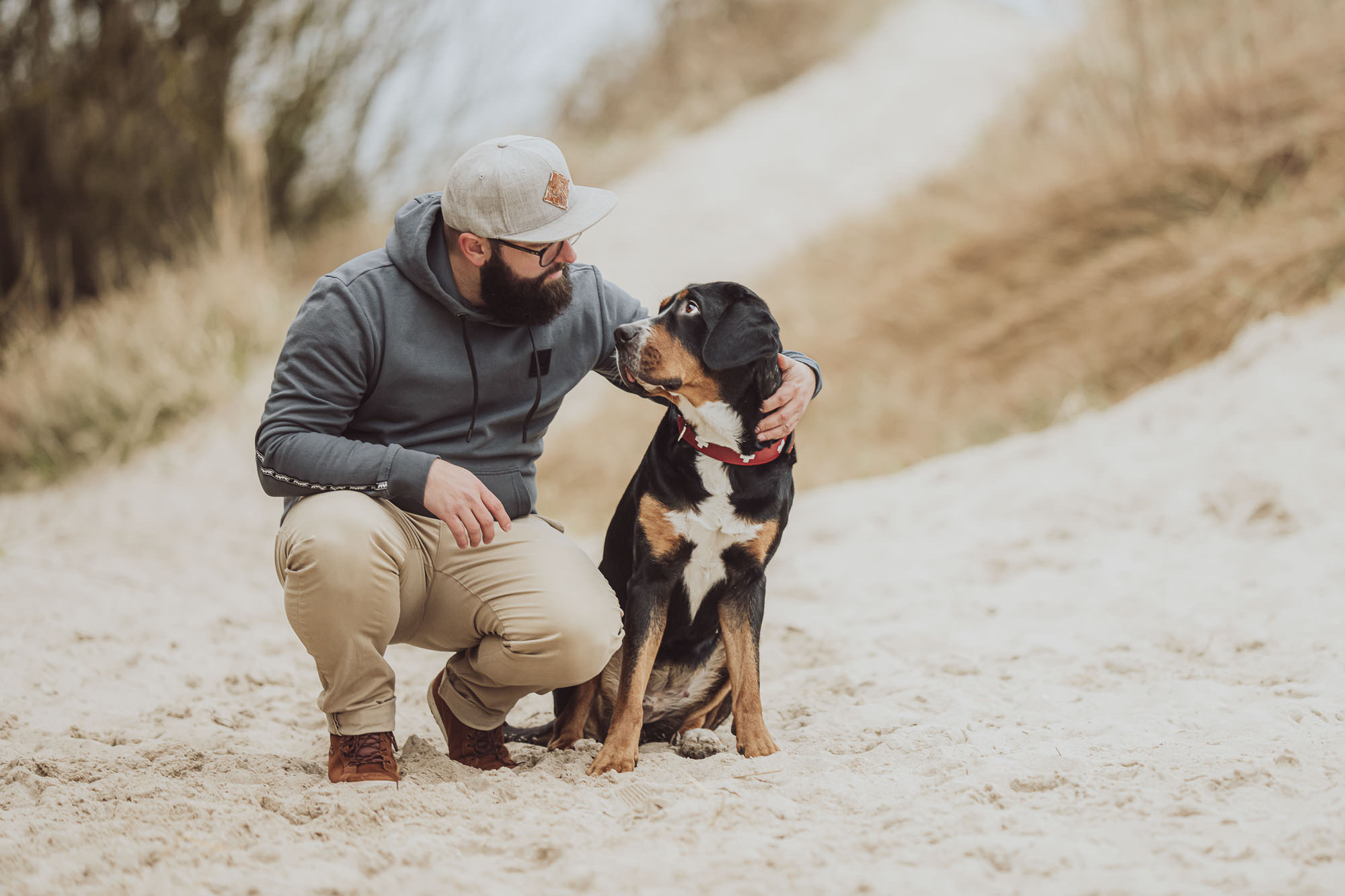 Beispielfotos Mann mit Hund beim Hundeshooting in Rostock