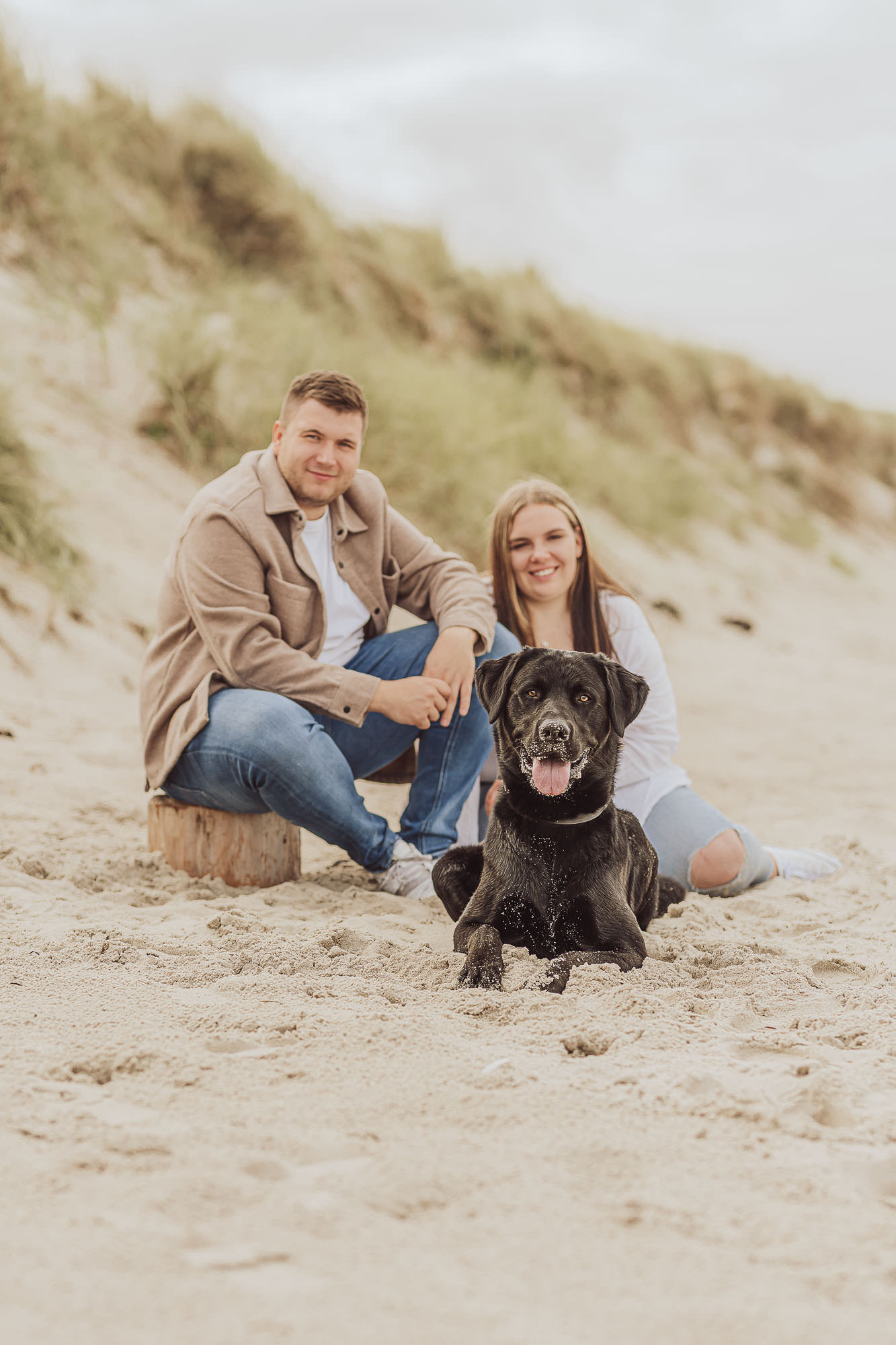 Paar-Shooting an der Ostsee am Strand in Markgrafenheide