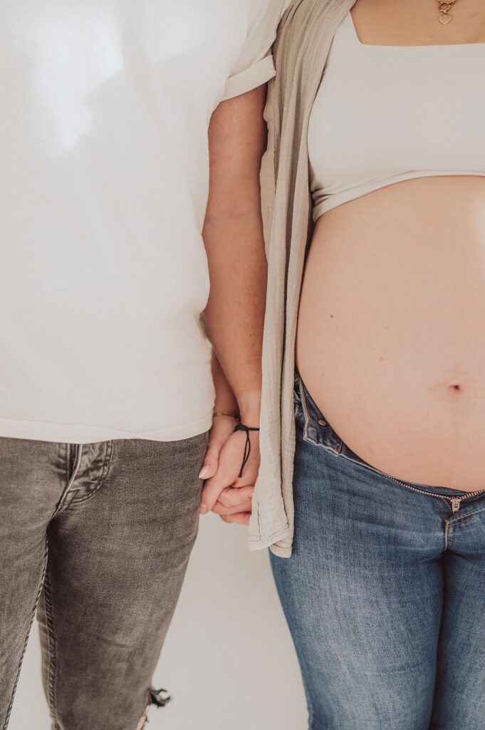 Fotostudio Rostock für Babybauch und Neugeborene