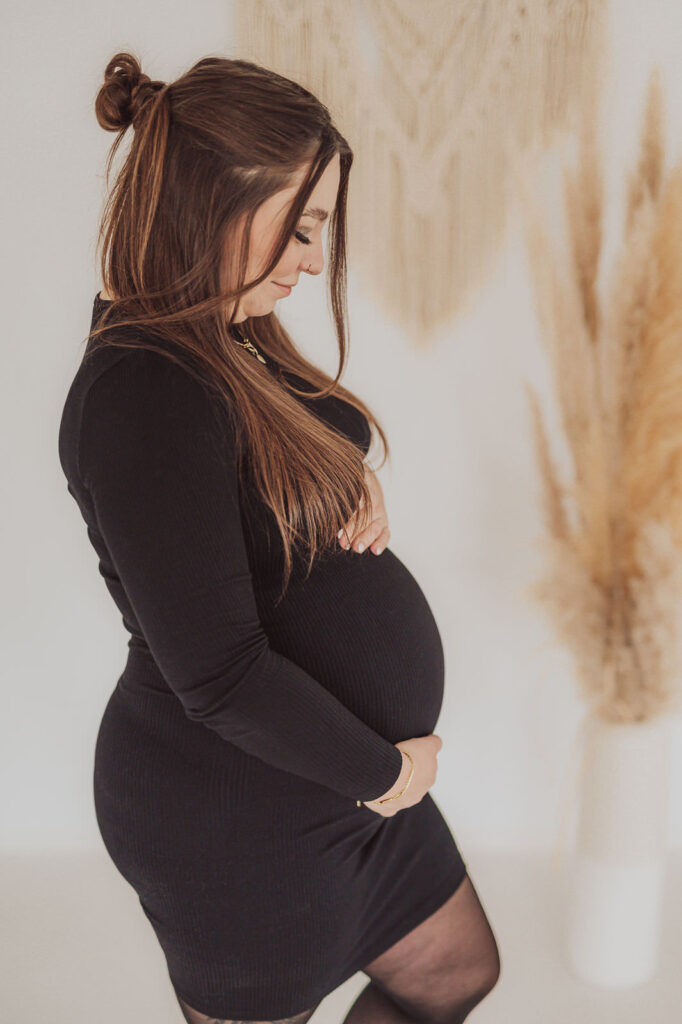 Fotostudio Rostock für Babybauch und Neugeborene