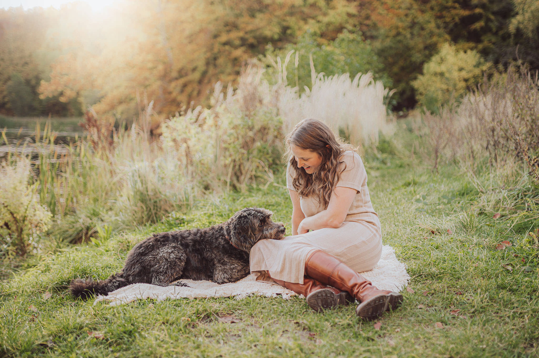 Herbstliches Outfit mit Hund – Strick & Naturtöne fürs Shooting
