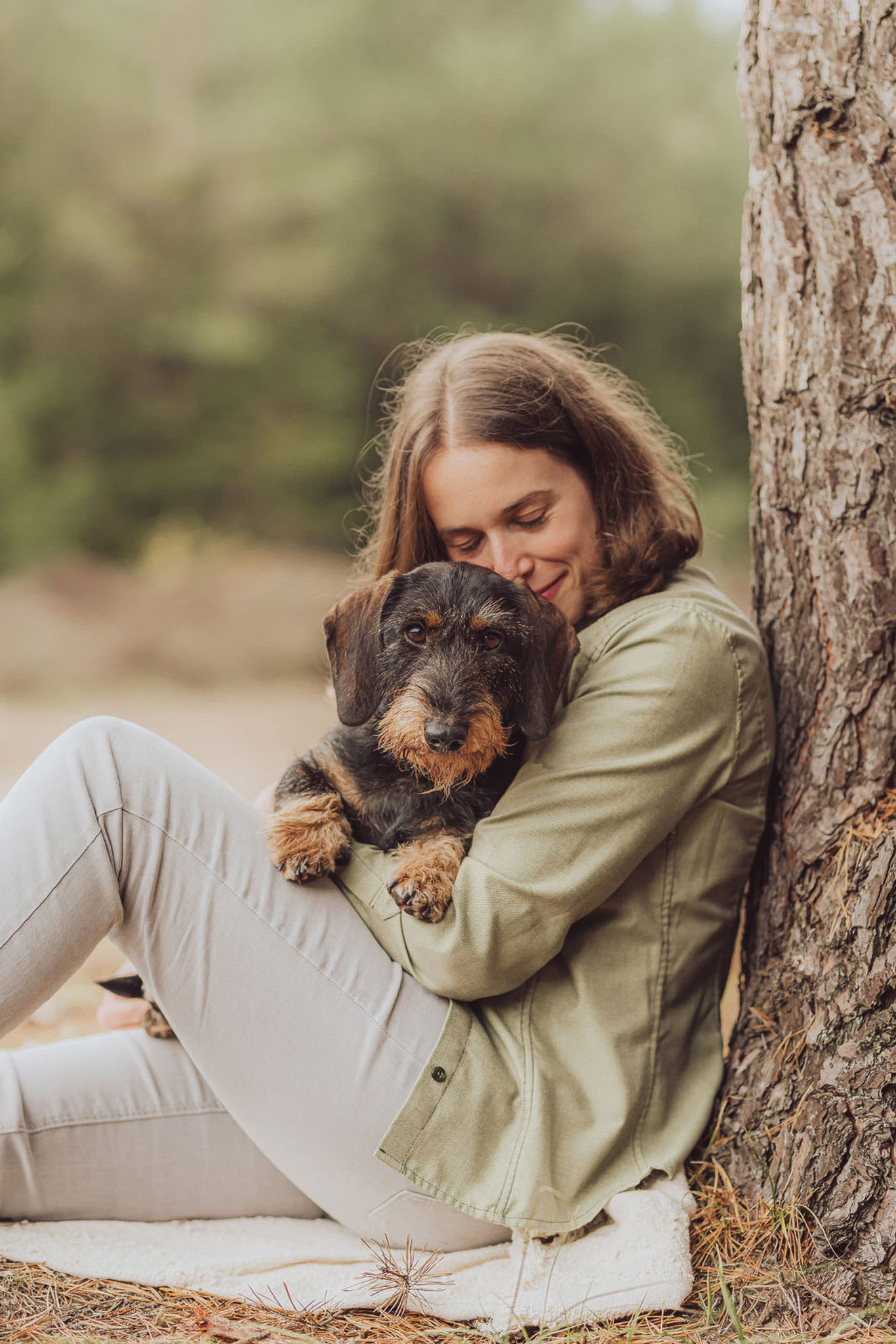 Kuscheliges Hundeshooting draußen – Decke, Nähe & Natur